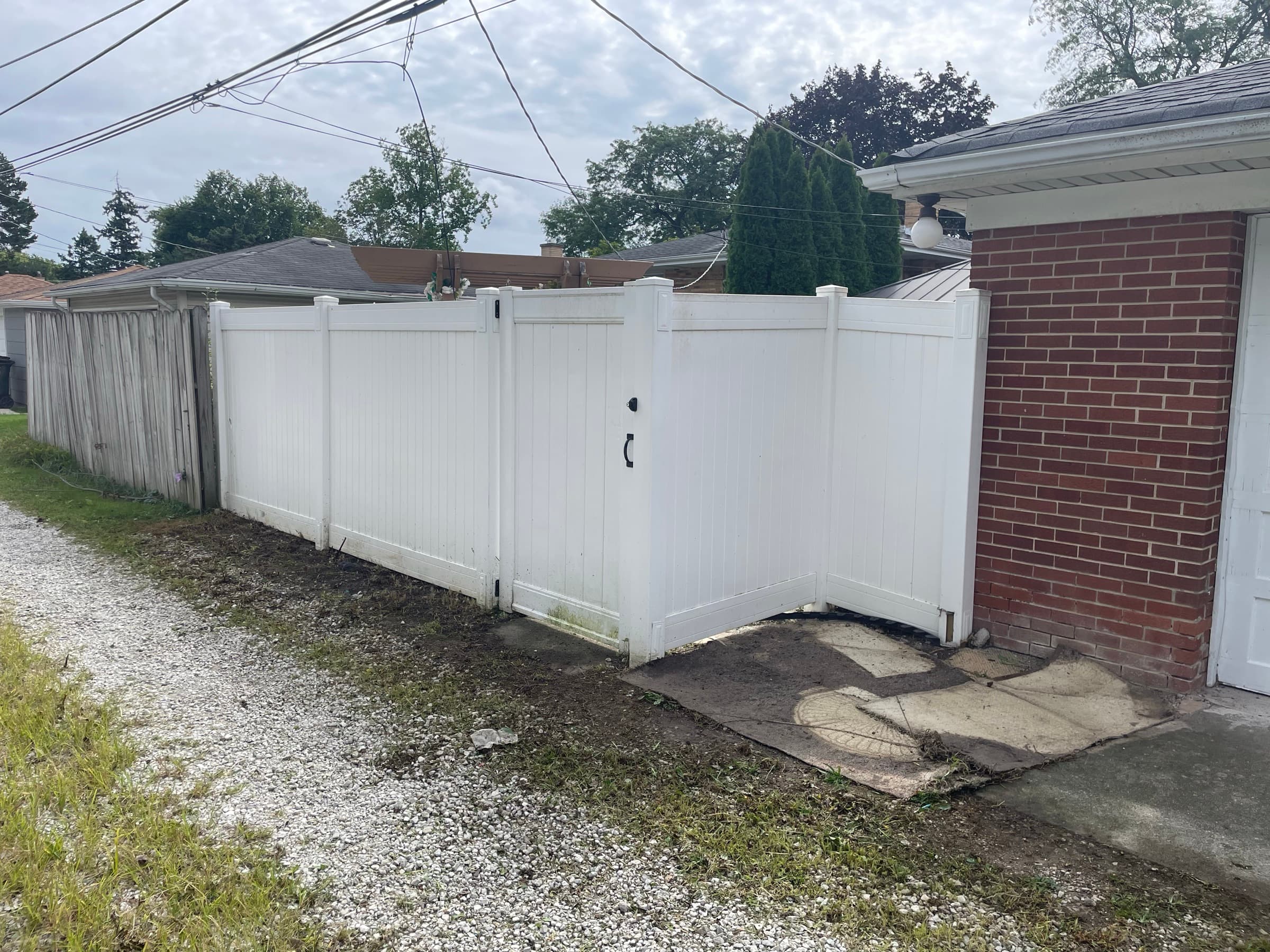 The same fence line clear after treatment